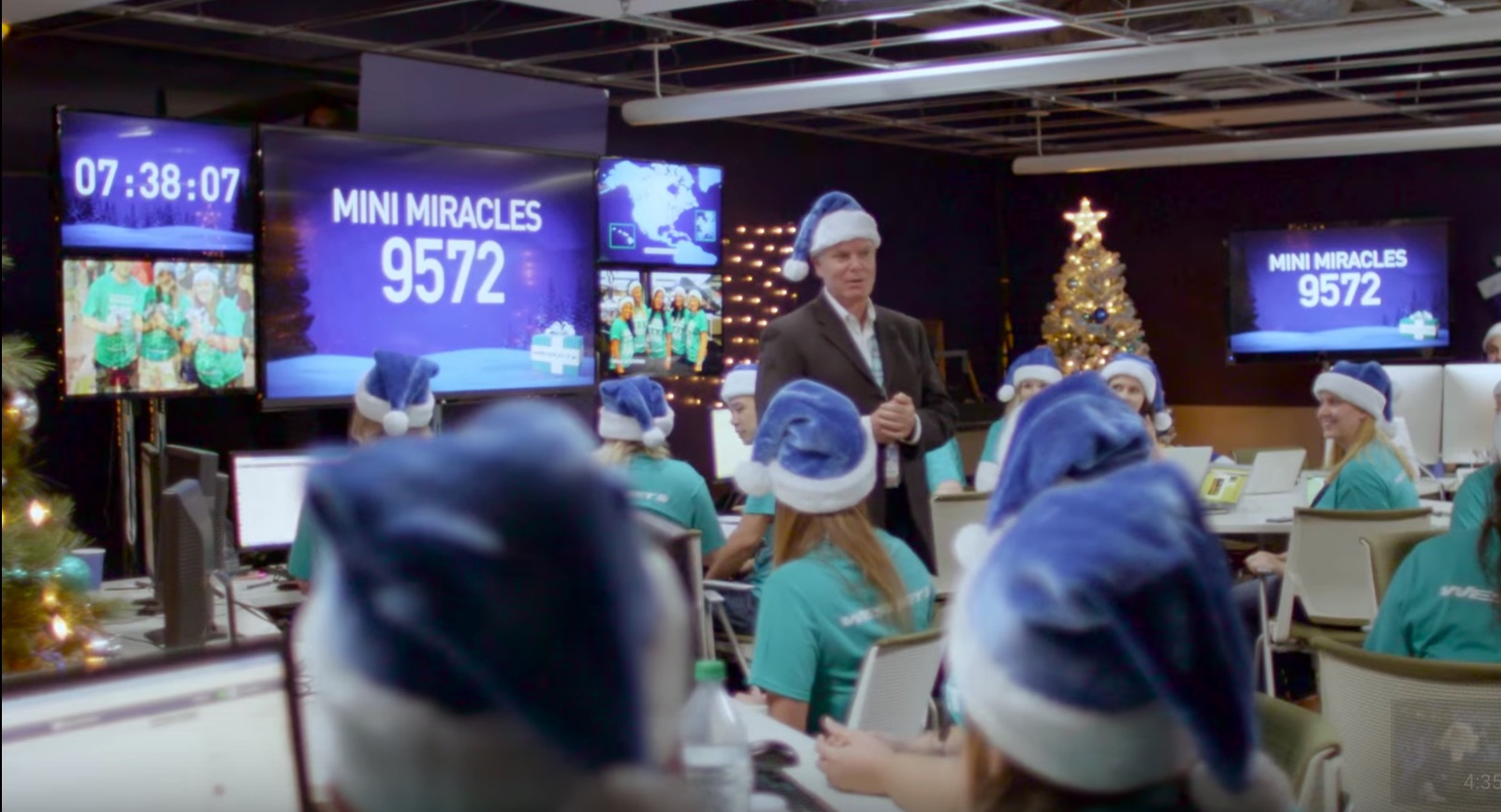 Westjet outdid themselves this year by completing 12,000 'miracles' for people all across their route network.