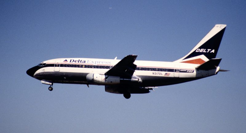 Pilot Report: Flying the Short, Stubby, Beautiful 737-200