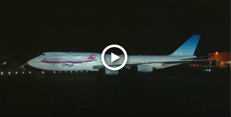 Projecting Boeing’s Video History On a Giant 747-8 Might Be The Coolest Thing Ever