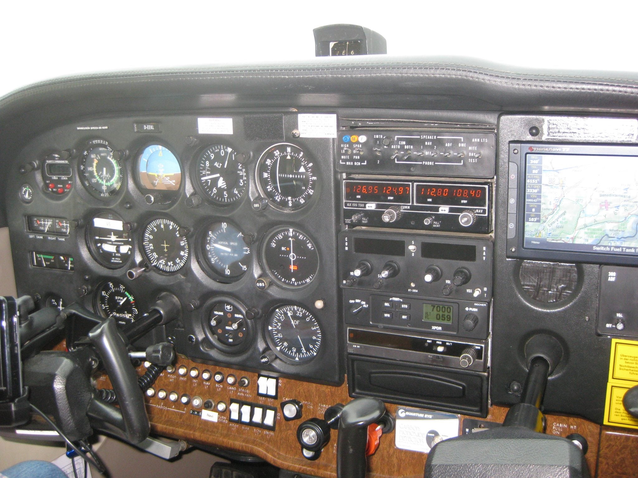 Cessna172cockpit