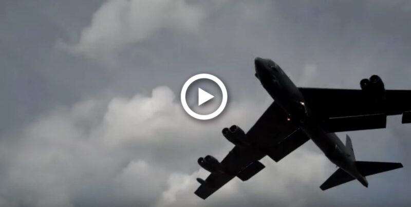 Ear-Piercingly Loud B-52 Takeoff and Commentary Will Make Your Day