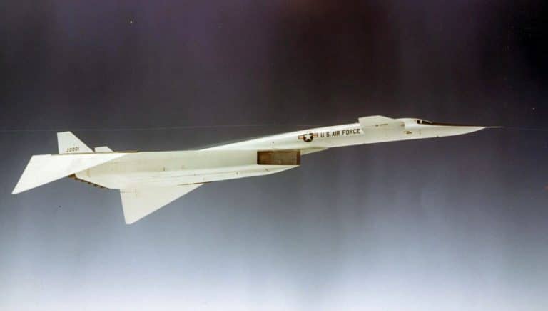 A Bad Luck Crash and a Complex Design Doomed the XB-70 Bomber A Bad Luck Crash and a Complex Design Doomed the XB-70 Bomber