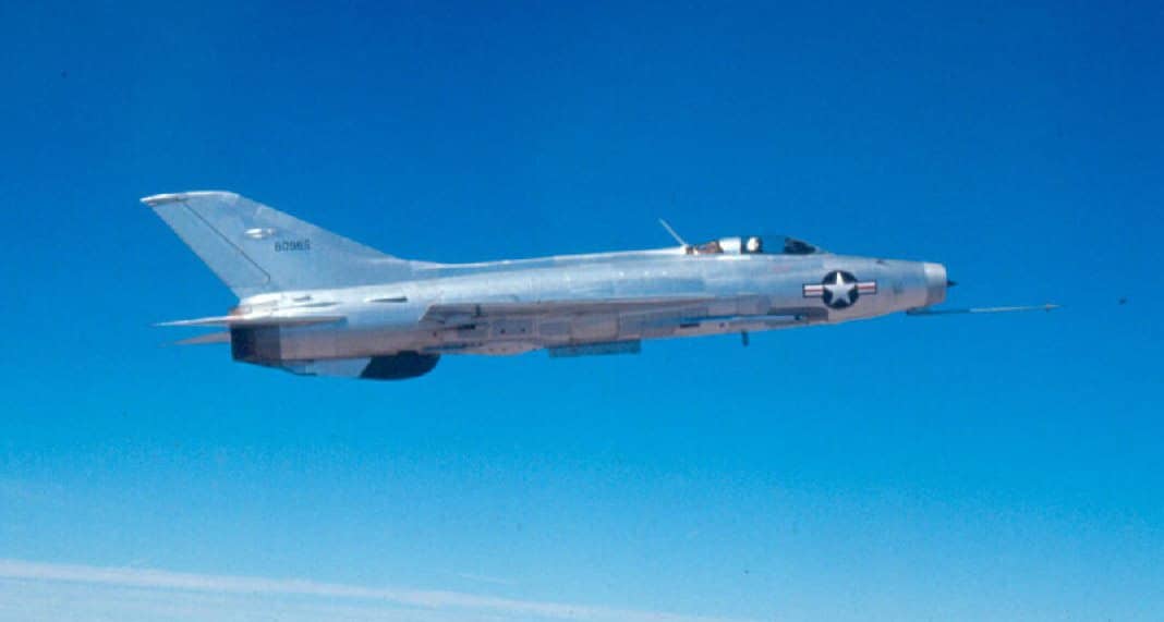 The MiG-21: From Russia With Love 5 0qFmNFJ