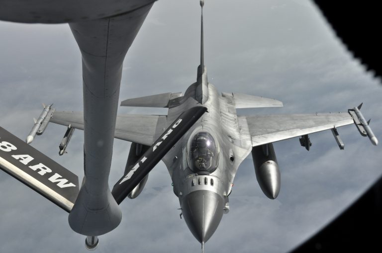 Wisconsin ANG Badger Tanker Passes Some Gas to Triple-Nickle F-16s
