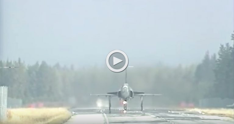 The Ingenious Swedish Plan That Keeps Their Planes Flying Even If Bases Are Attacked