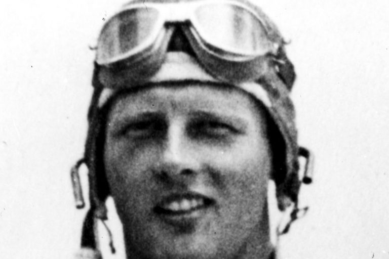 Profiles In Aviation: John Walmsley Was the Only Air Force Bomber Pilot Awarded the Medal of Honor In Korea