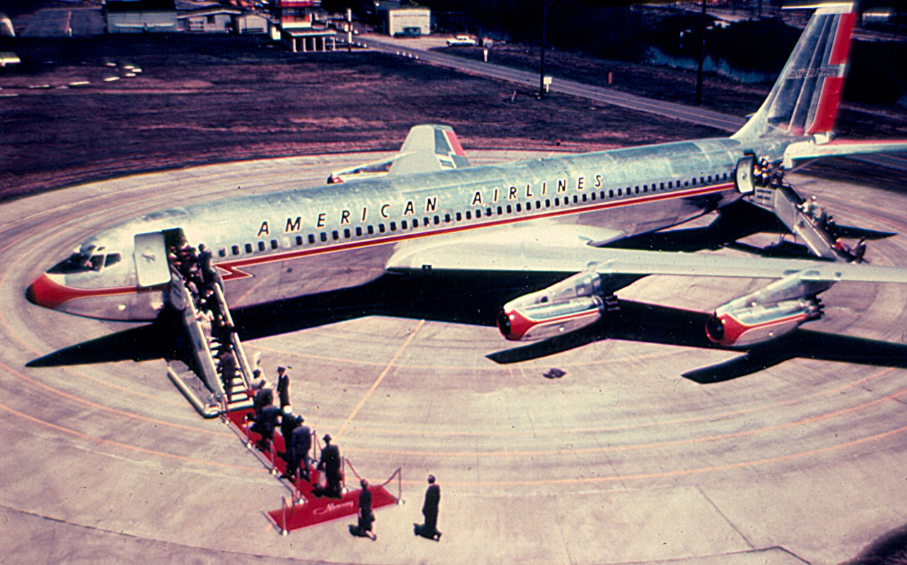 Boeing 707 astrojet.