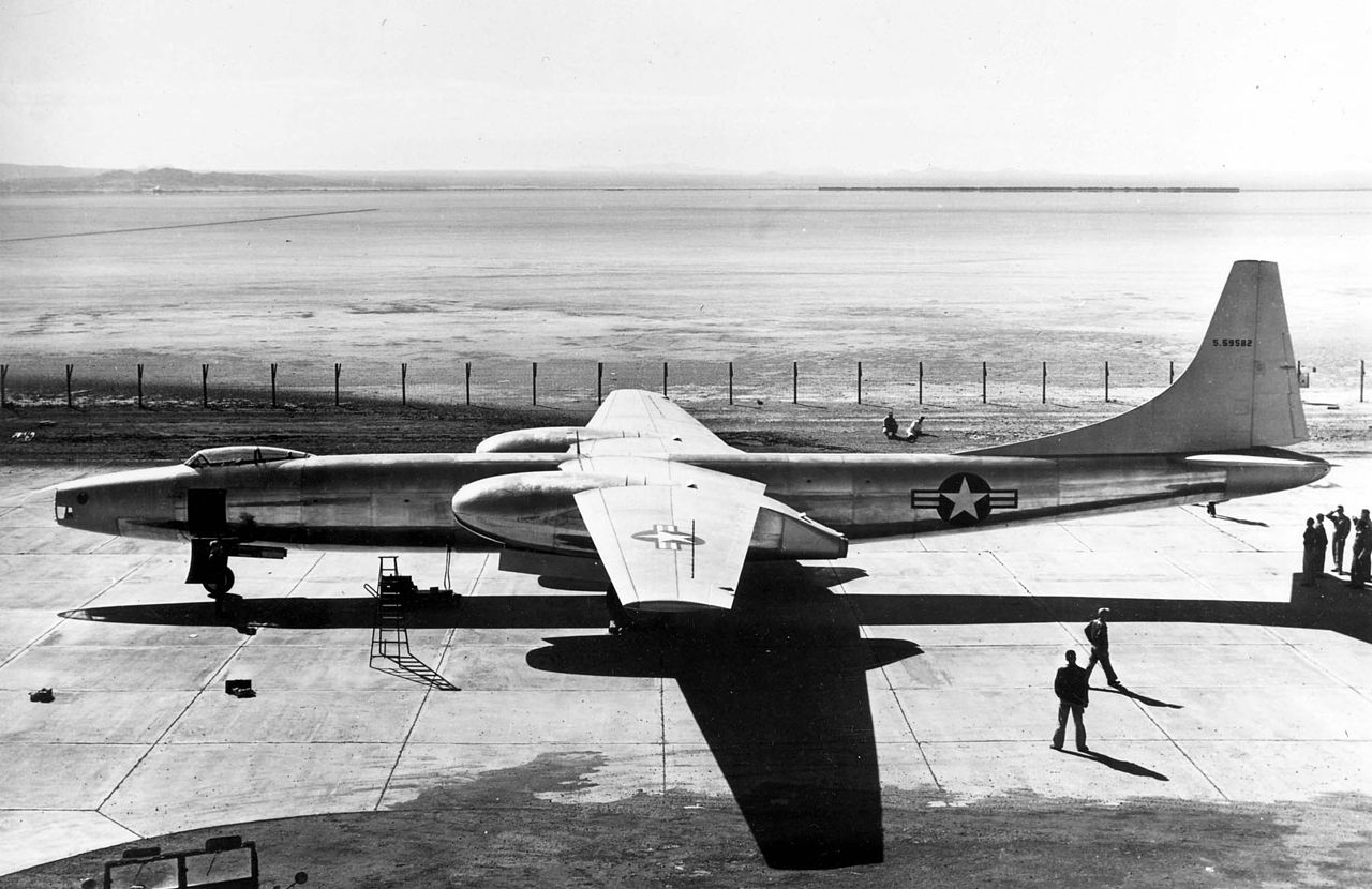 Shapely XB-46 Bomber Looked Great But Looks Weren't Enough To Make It A  Success