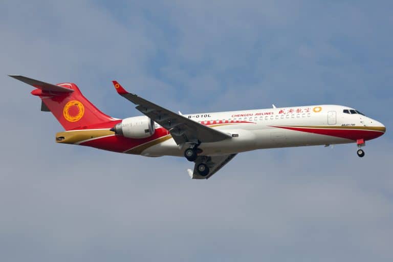 Is China’s ARJ21 Just A MD-80 Copy Or Is It The Beginning Of China’s Rise In Commercial Aviation?