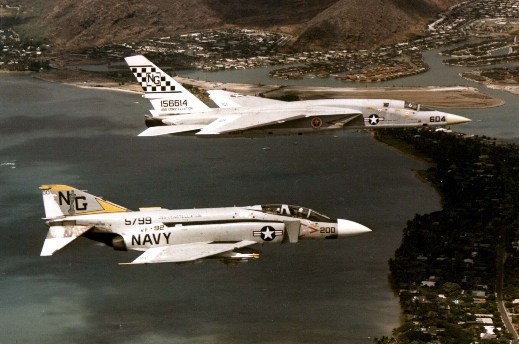 The Vigilante: The Navy's Mach 2 Brownie Camera Flew the Hairiest Missions 6 F 4J RA 5C of CVW 9 over Hawaii 1971