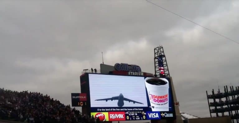 That Time When Steven Tyler Butchered The National Anthem And A C-5 Saved The Performance
