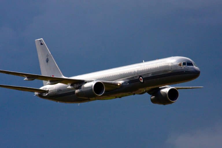 Watch The Most Overpowered Airliner Wow Airshow Attendees