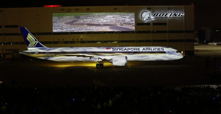 First Boeing 787-10 delivered to launch customer Singapore Airlines