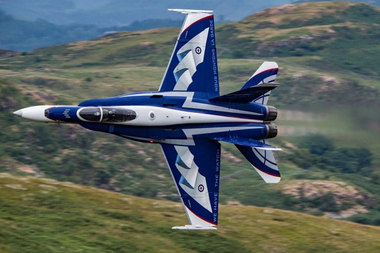 Watch Canada’s NORAD Tribute CF-18 Fly The MACH LOOP!