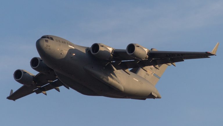 Watch: Mighty C-17 Globemaster III Amazes Crowd at EAA AirVenture 2018