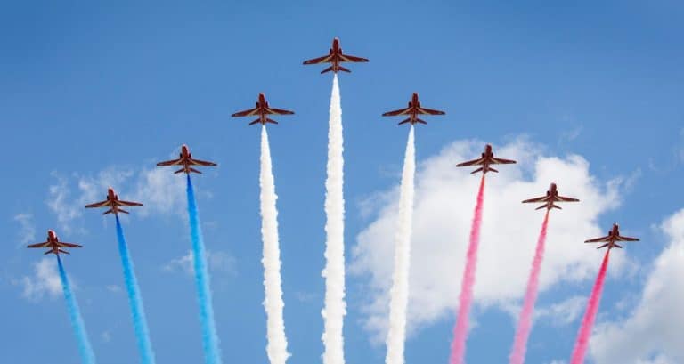 Britain’s RAF Red Arrows to Tour North American Airshows in 2019
