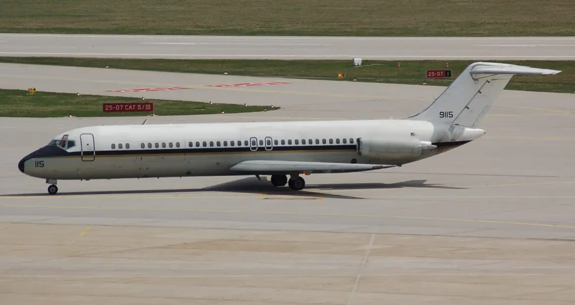 McDonnell Douglas C9B of the U.S.Navy at Stuttgart STR 7814722788 Alec Wilsona