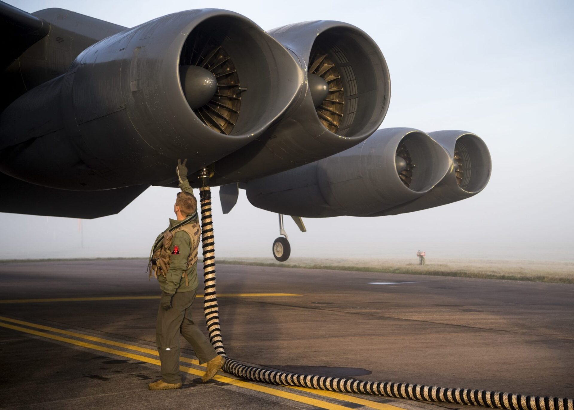 BREAKING: Rolls-Royce F130 Engines Will Power Up The B-52H Fleet