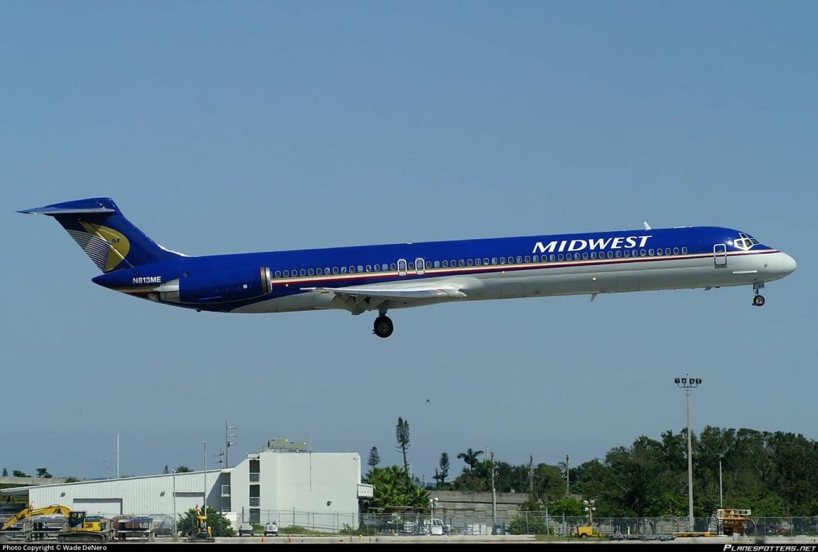Project Freedom's MD-81 in Midwest colors 