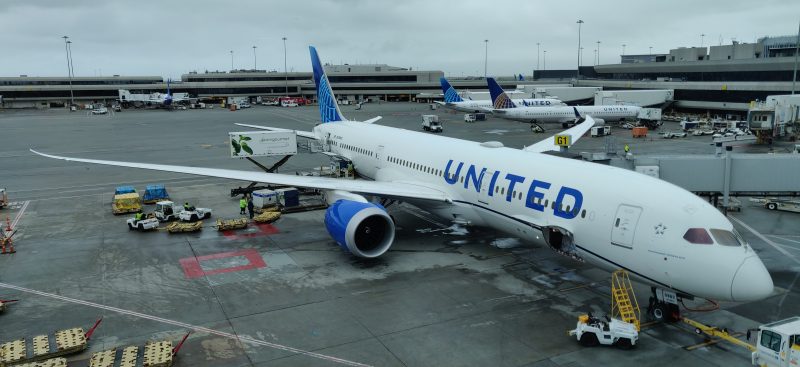 United Airlines Boeing 787 Dreamliner at San Francisco International Airport (SFO)