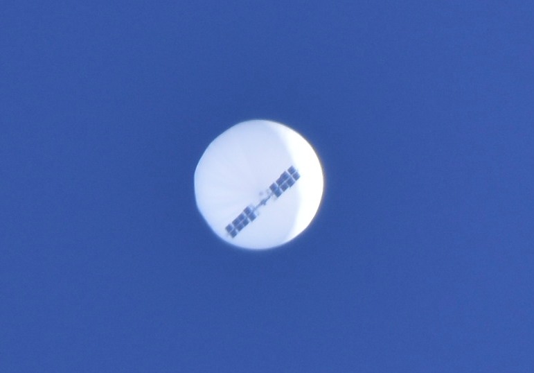 The Chinese spy balloon drifts over Myrtle Beach, South Carolina on 04 February 2023.