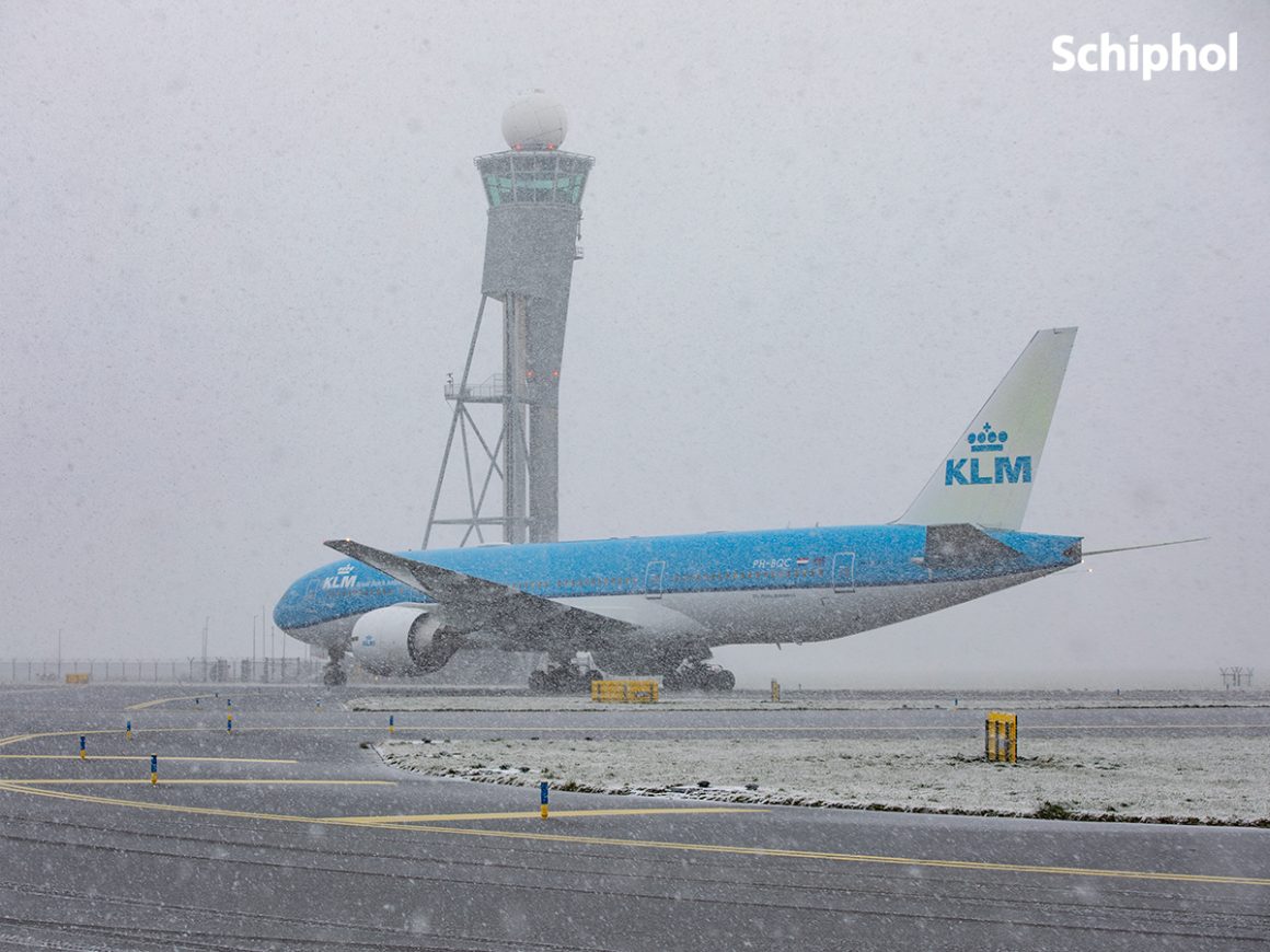 A KLM 777-200 taxis at Amsterdam Schiphol