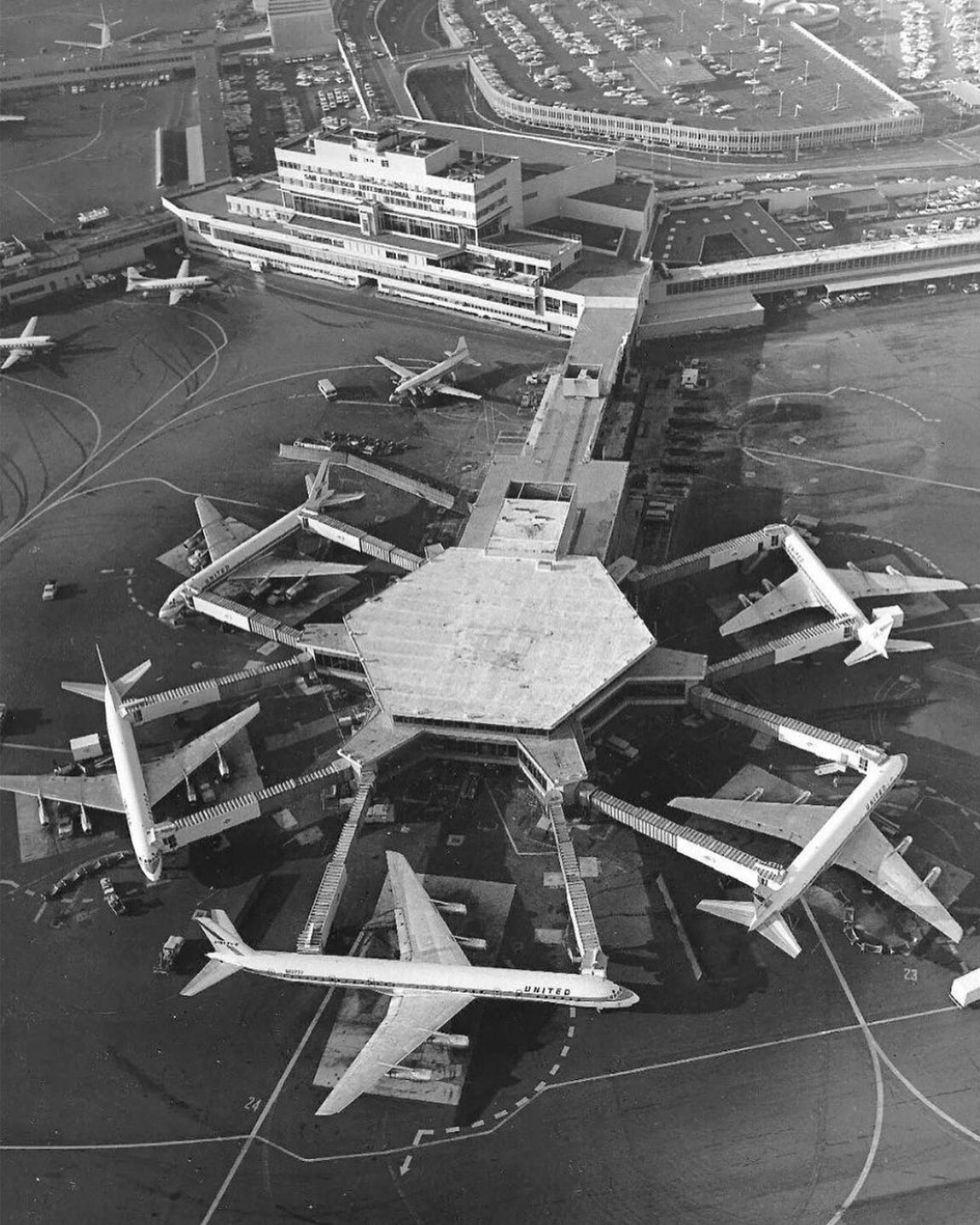 DC-8s at the gate at SFO in the 1960s