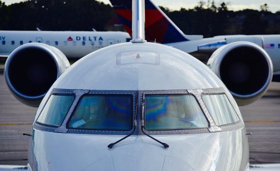 Delta Connection CRJ-200 at MSP
