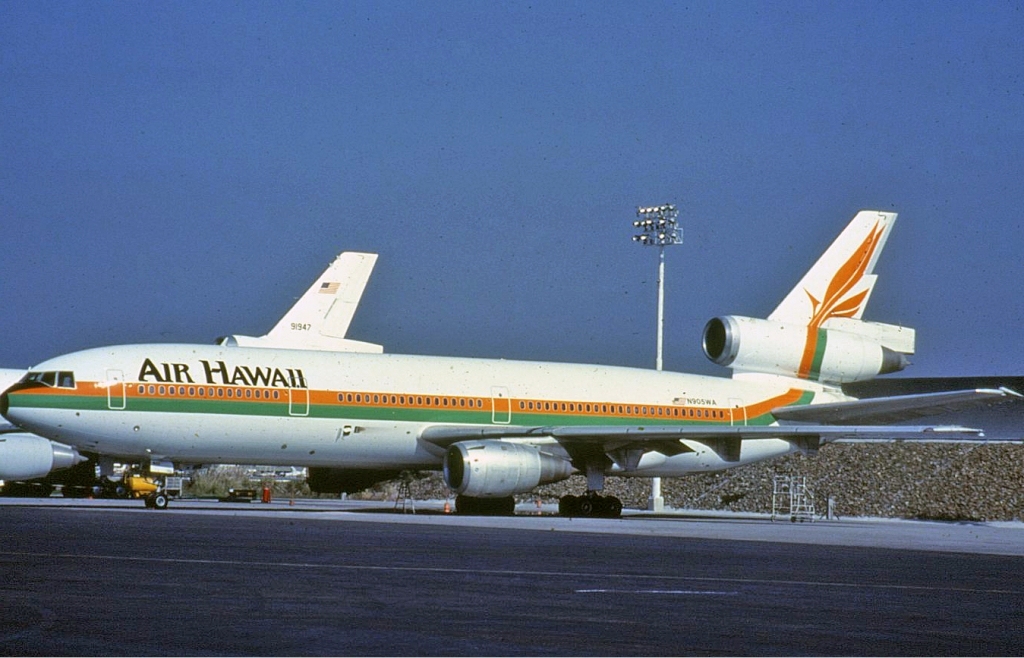 Air Hawaii DC-10