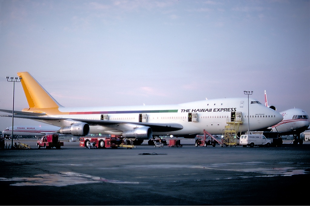 The Hawaii Express Boeing 747-100