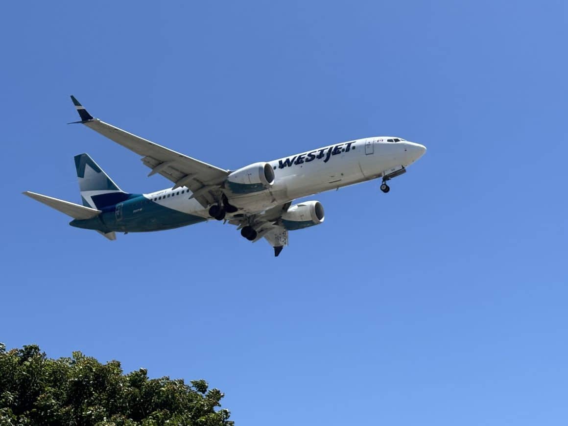 WestJet Boeing 737-8 MAX