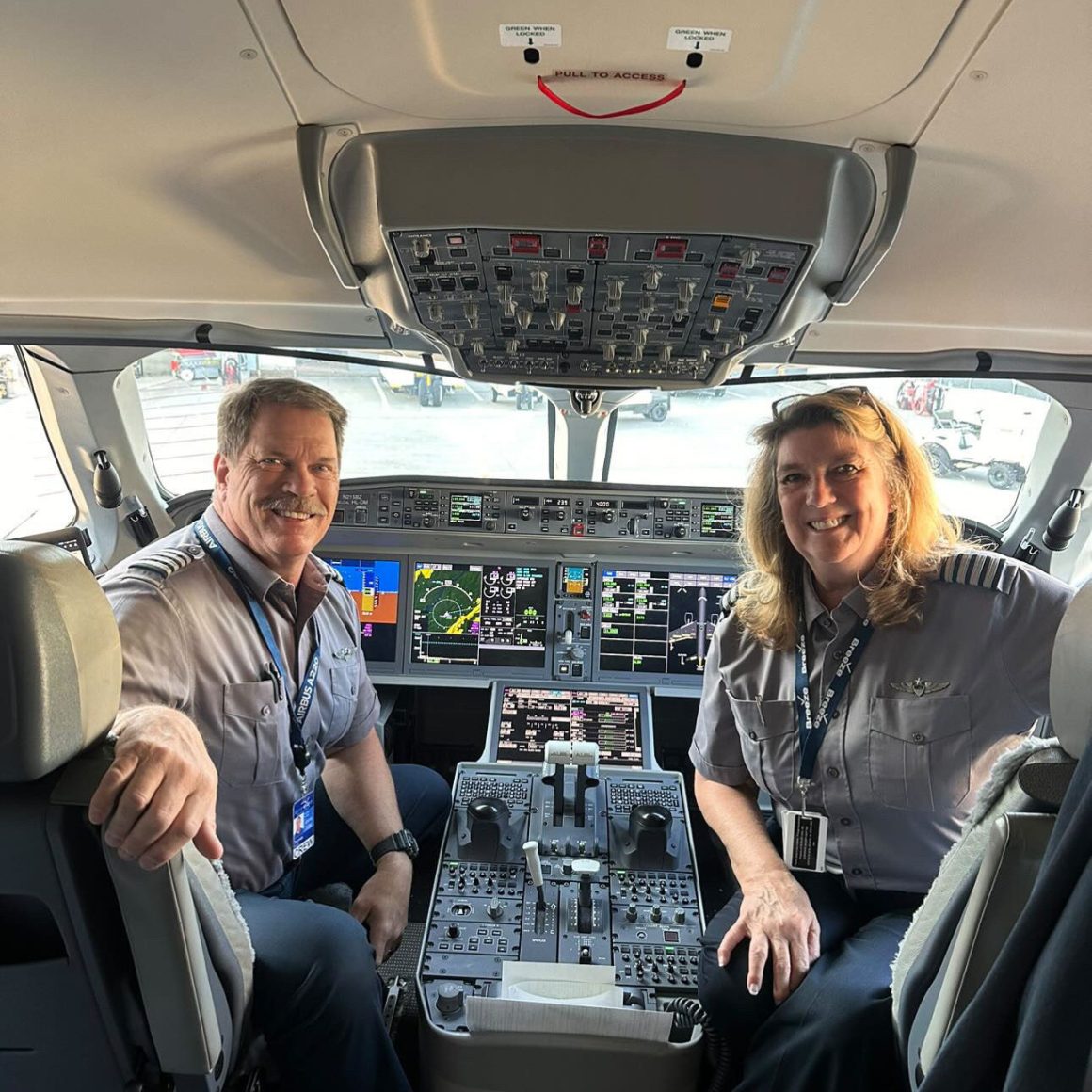 Breeze Airways Airbus A220-300 captain and first officer