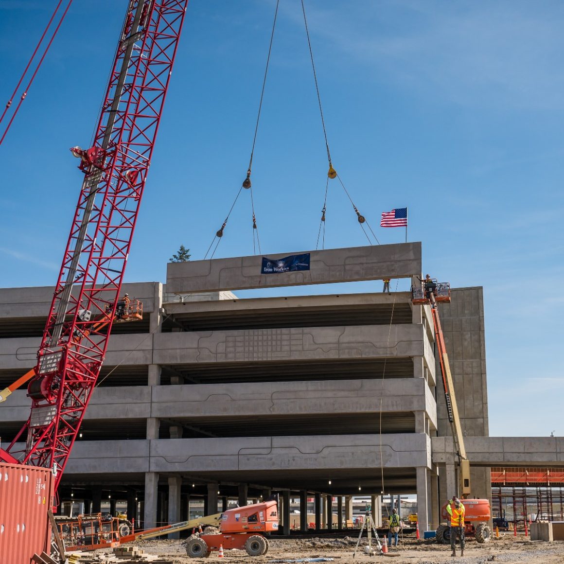 New parking structure at Pittsburgh International Airport