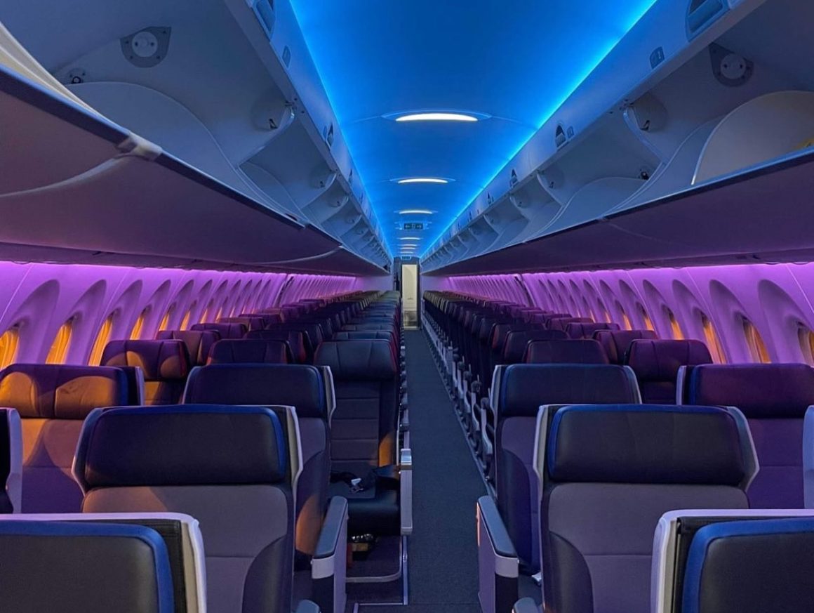 Breeze Airways Airbus A220-300 interior