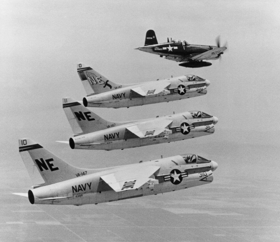 LTV A-7 Corsair II: The US Navy's A-7 in Vietnam 4 A 7 VA 147 001