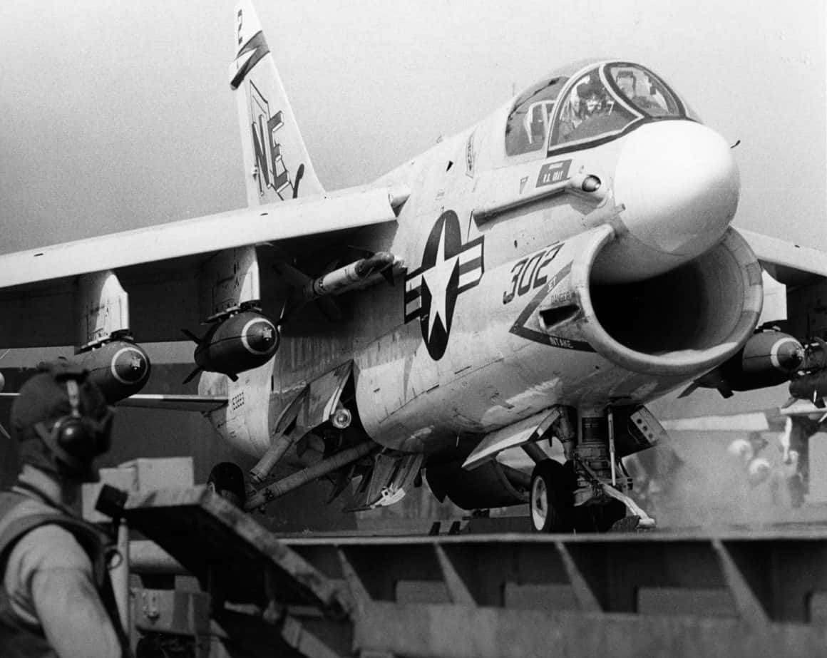 LTV A-7 Corsair II: The US Navy's A-7 in Vietnam 5 A 7 VA 147 003