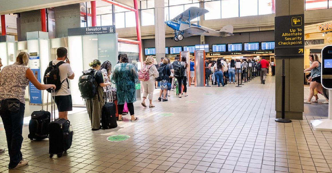 TSA lines at PIT 