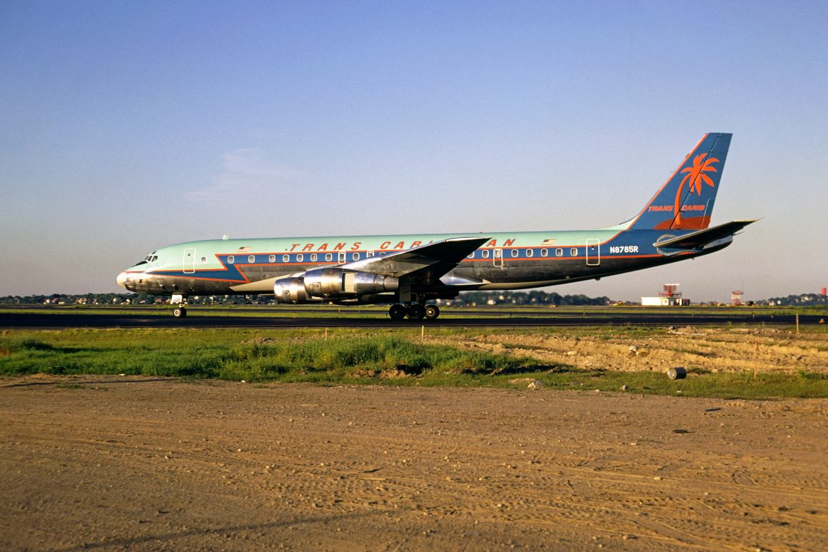 N8785R wears the company’s striking livery introduced in the late 1960s. IRA WARD PHOTO VIA GEORGE HAMLIN