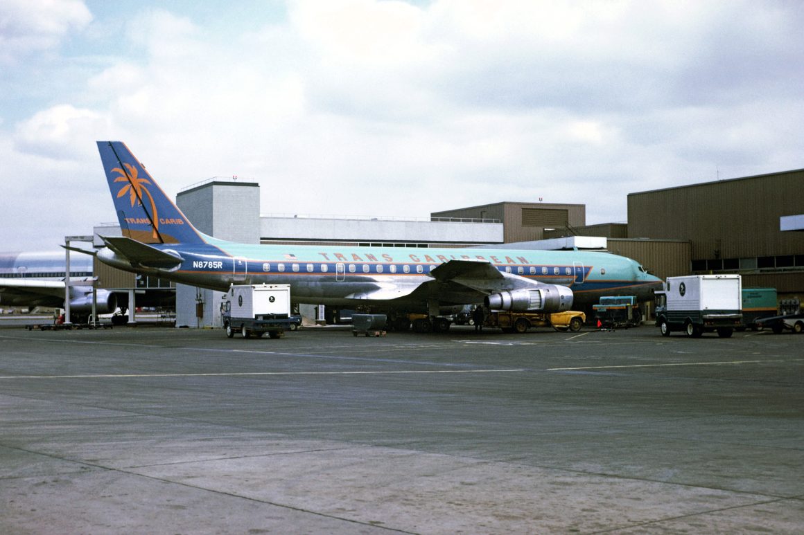 
N8785R was photographed by George Hamlin at New York (JFK) in March 1971, the month that the company was taken over by American Airlines. GEORGE HAMLIN photo