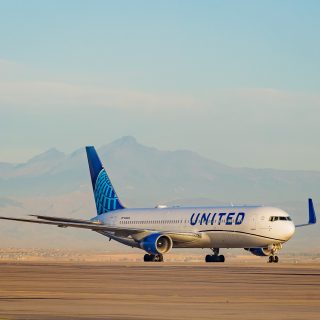 United Airlines Boeing 767-300