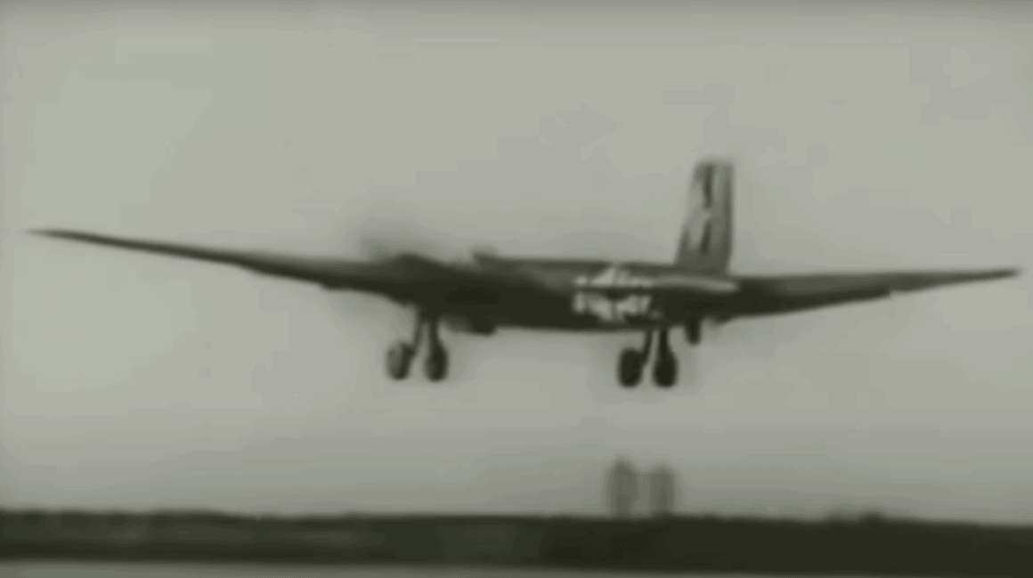 HE-177 Greif prototype taking off. | Image: youtube https://youtu.be/5IjY7kIShEA?si=jcWR6kH868CnNM2Y
