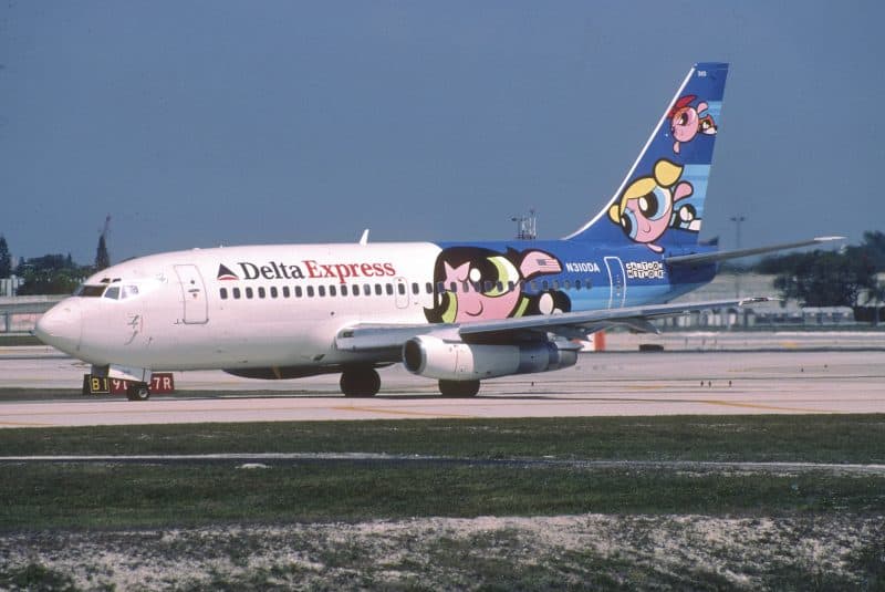 A Colorful Collab: Delta’s Powerpuff Girls Themed Boeing 737-200