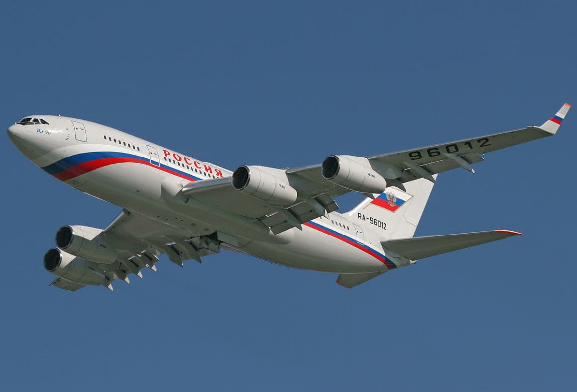 Russian Il-96-300