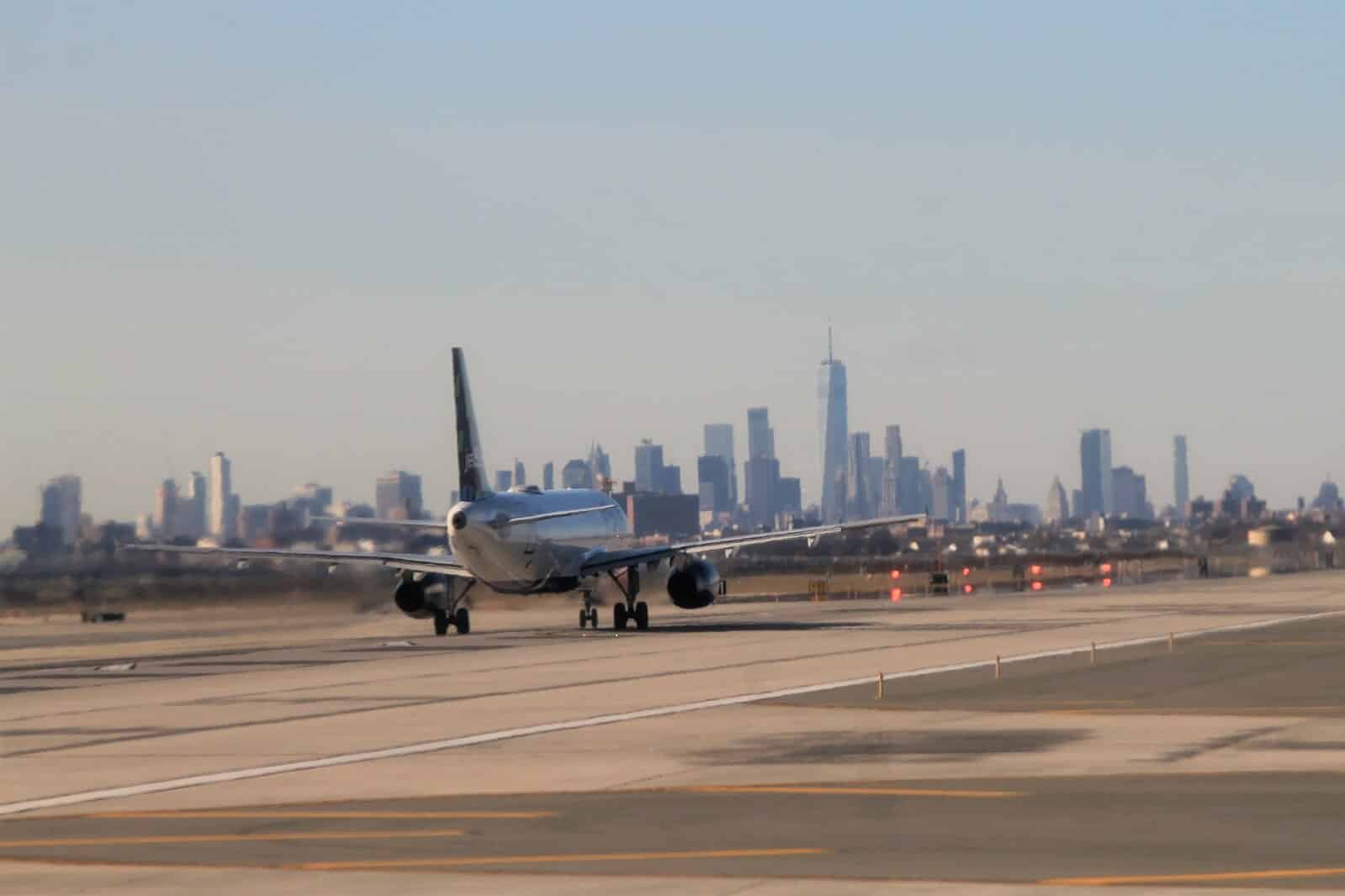 1599px Manhattan Skyline seen from John F. Kennedy Airport