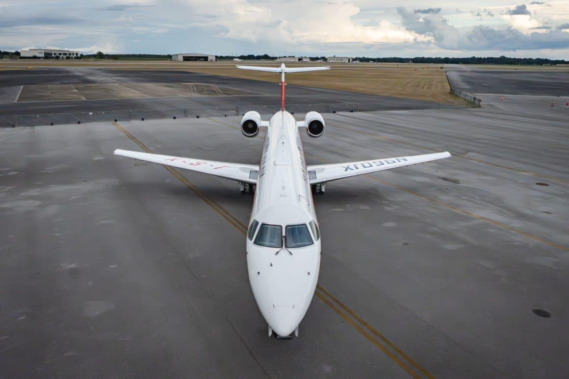 JSX Retro Jet Delivers Pure Nostalgia with 50th Aircraft Milestone 5 JSX retro jet