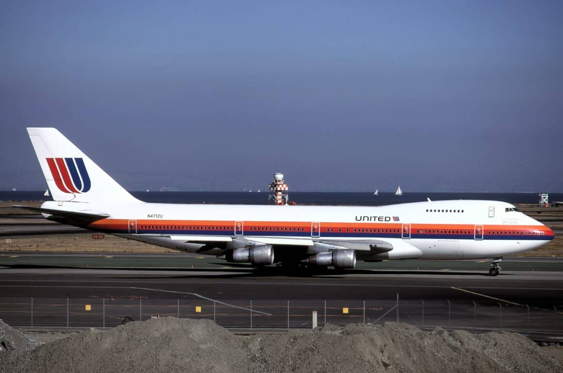 Fly the Friendly Skies: When United Air Lines Entered the Jet Age 12 United Airlines Boeing 747 features the new "tulip livery" in 1974
