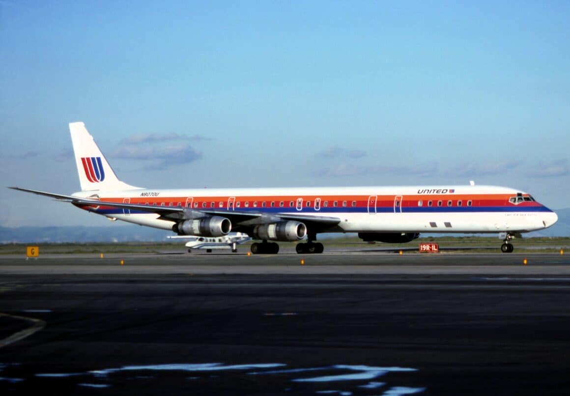 United Douglas DC-8-61