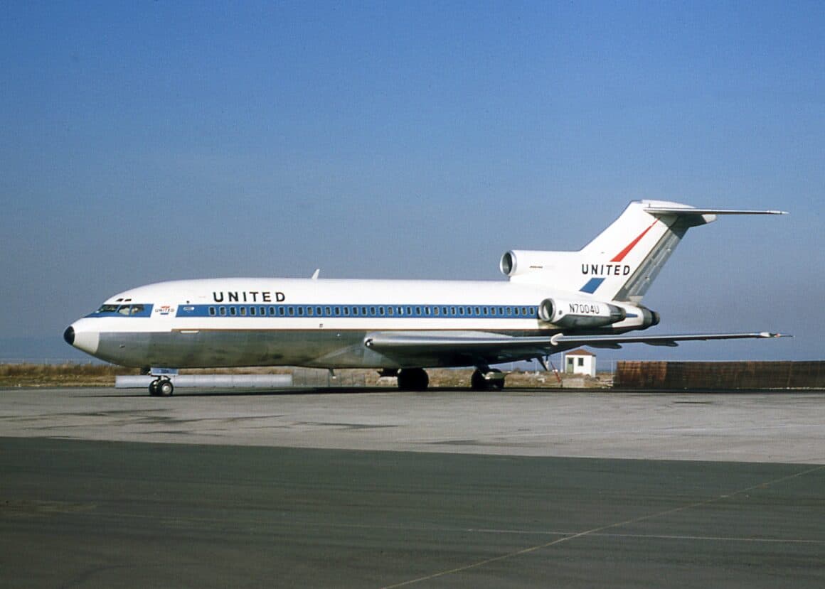 Fly the Friendly Skies: When United Air Lines Entered the Jet Age 7 United Air Lines Boeing 727