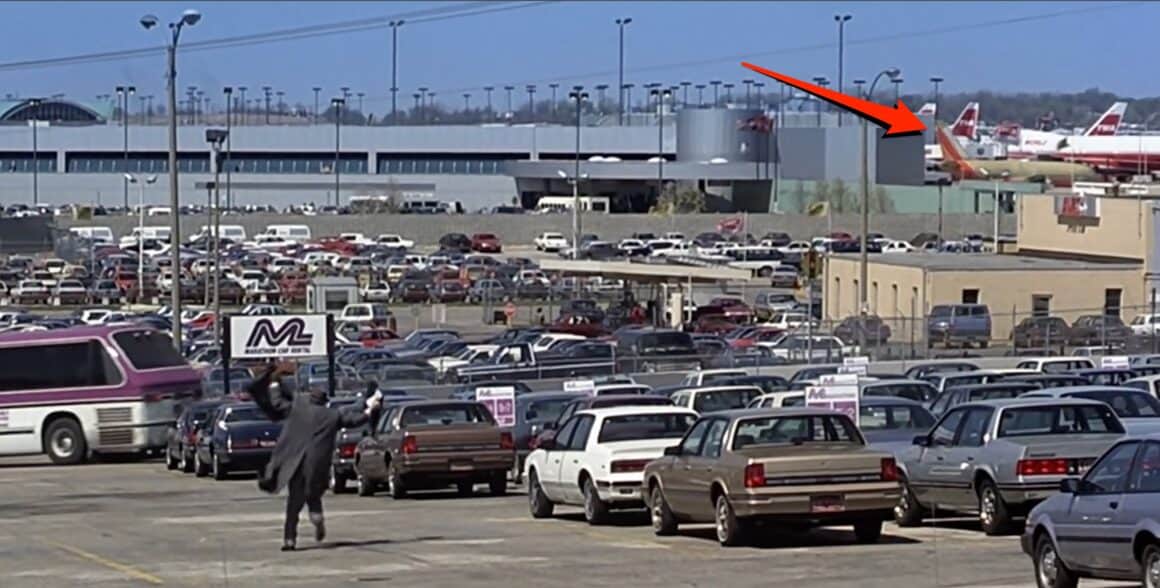 Planes, Trains and Automobiles movie scenes with a Southwest 737 making a cameo