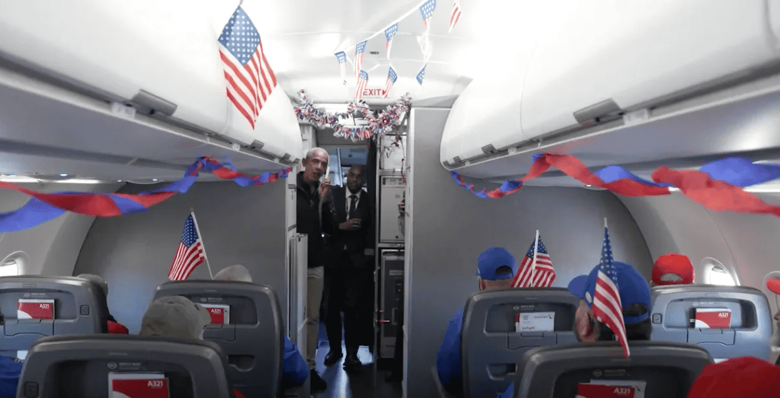 Honor Flight Network: The Mission Bringing Veterans to D.C.—and the Surprise They’ll Never Forget 3 Former President Obama greets Honor Flight participants on 8 Nov 25